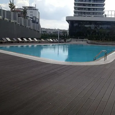 Platform Merter 2* Estambul