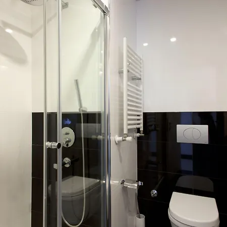 Platform Merter 2* Estambul