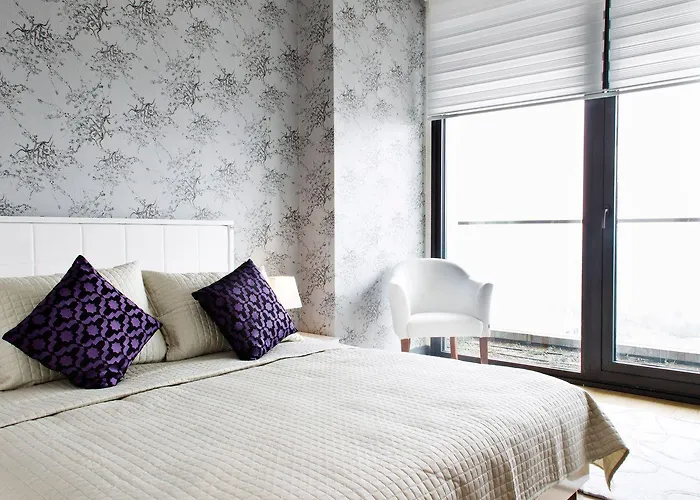 Aparthotel Platform Merter 2*