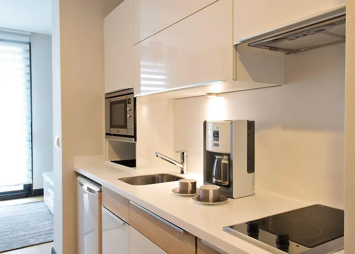 Aparthotel Platform Merter 2*