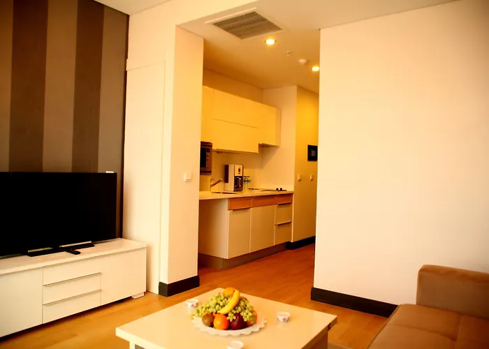 Aparthotel Platform Merter 2*