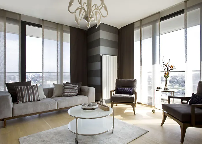 Platform Merter 2* Istanboel