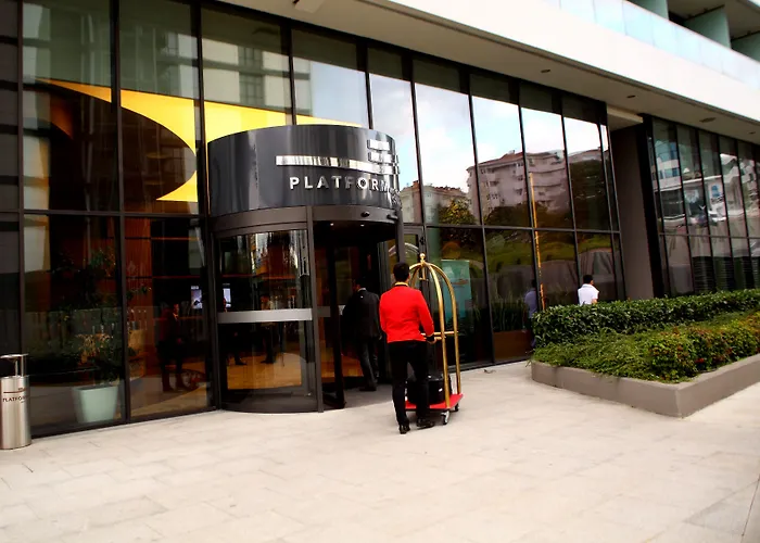 Aparthotel Platform Merter 2*