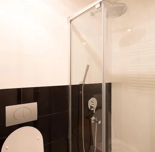 Aparthotel Platform Merter 2*