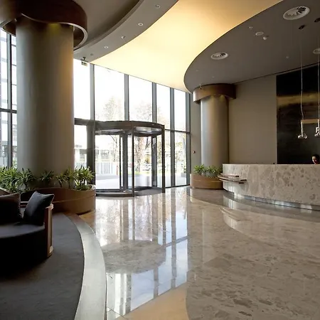 Apart Otel Platform Merter